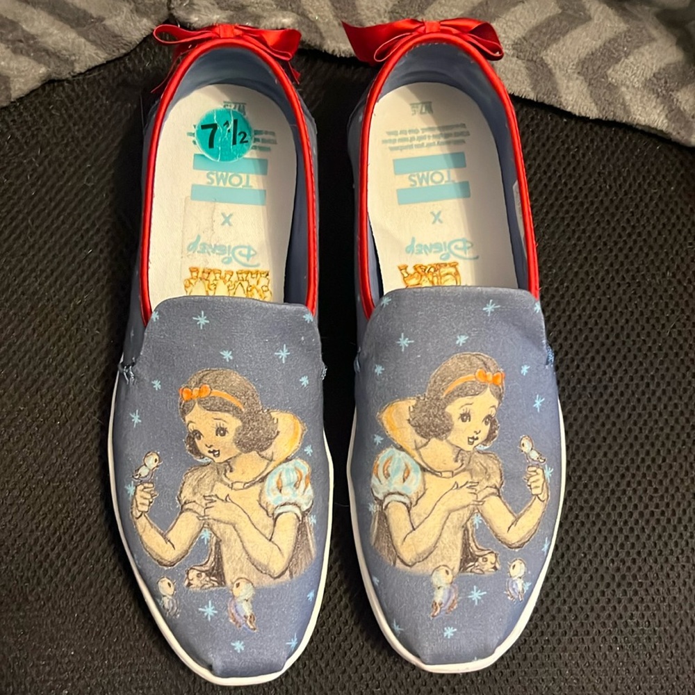 Disney Toms Snow White